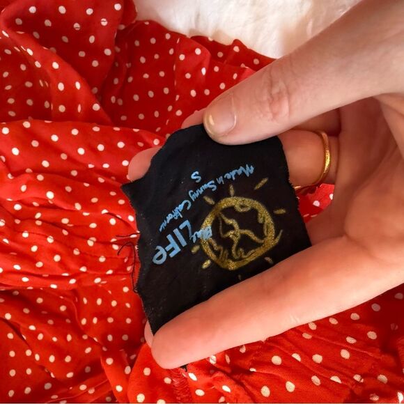 ❤️ BlueLife Red Polka Dot Paperbag Shorts Sz Small - Skirt-Look Silhouette - Picture 5 of 5